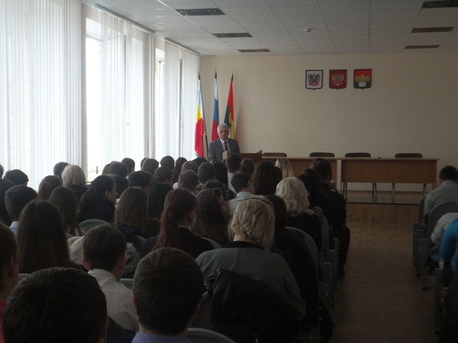 встреча председателя ТИК М.Ф.Сергеева с молодыми избирателями