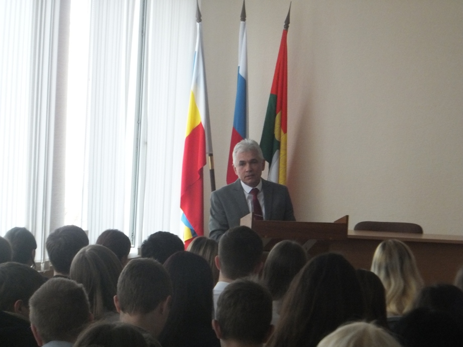 встреча председателя ТИК М.Ф.Сергеева с молодыми избирателями