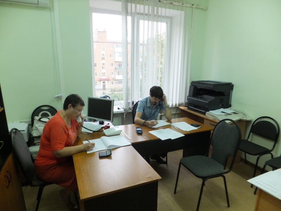 Сбор информации в день голосования членами Территориальной избирательной комиссии Зерноградского района